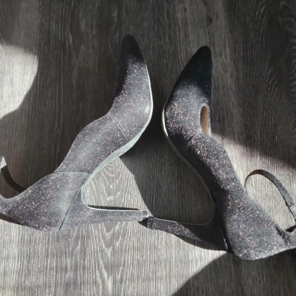 Christian Siriano - Picture 2 of 3